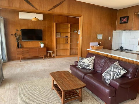 Muggins Rustic Paradise - Your Accommodation 1