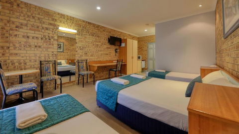 Mulga Country Motor Inn - Your Accommodation 3