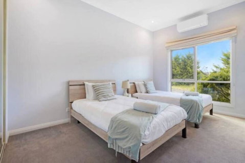 Narre Warren Farm Farm 20 People - Your Accommodation 2