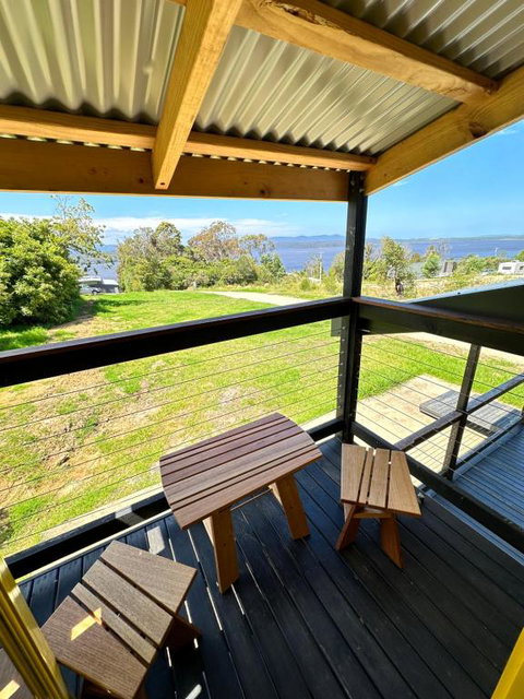 Ocean Breeze Tiny House - Ocean And Lake View - Your Accommodation 2