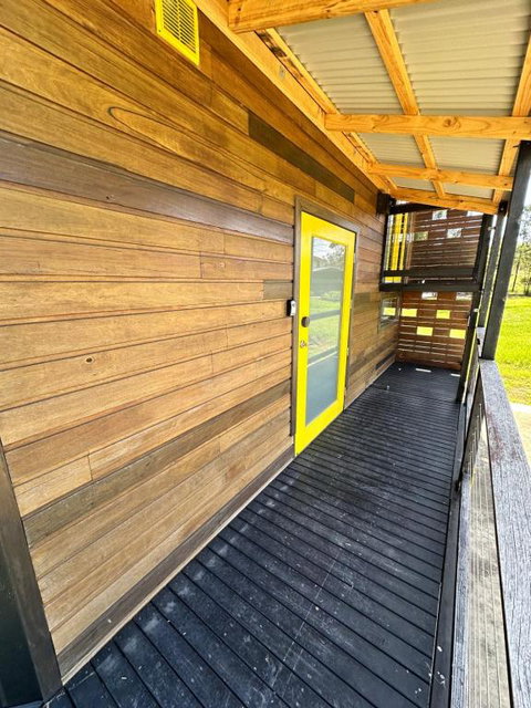 Ocean Breeze Tiny House - Ocean And Lake View - Your Accommodation 3