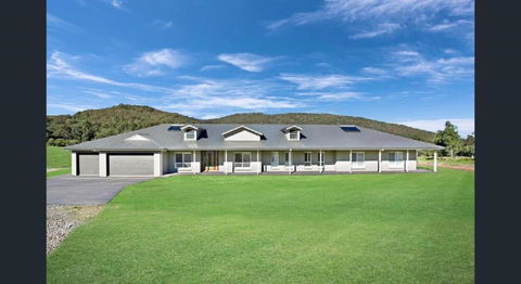 ON Keppies - BnB - Family Farm & Wedding Guest Accommodation Paterson NSW - Your Accommodation 0