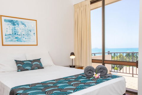 OCEAN VIEWS 10 - Your Accommodation 3