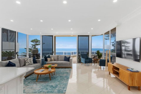 Ocean Vista Escape - A Lofty Beachfront Penthouse - Your Accommodation 0
