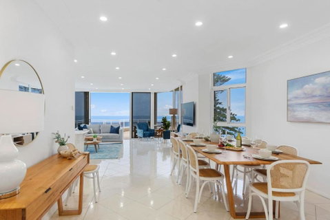 Ocean Vista Escape - A Lofty Beachfront Penthouse - Your Accommodation 2