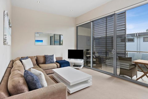 OG- By The Sea, 400m To Beach - Your Accommodation 1