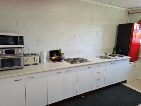 Orchard 2 Bedroom Apartment In Devonport - Your Accommodation 2