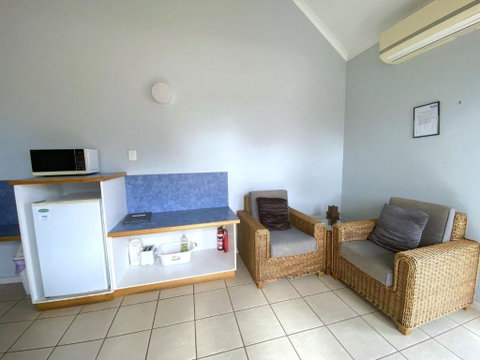 Osprey Holiday Village Unit 222 1 Bedroom - Your Accommodation 3
