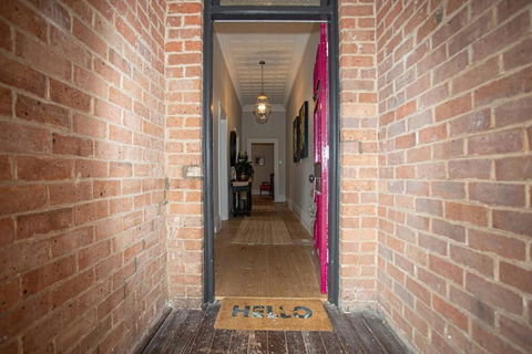 Oxbridge- Period Home In Central Goulburn - Your Accommodation 2