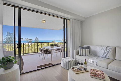 Panoramic Ocean View 2 Bed 2 Bath - Your Accommodation 3