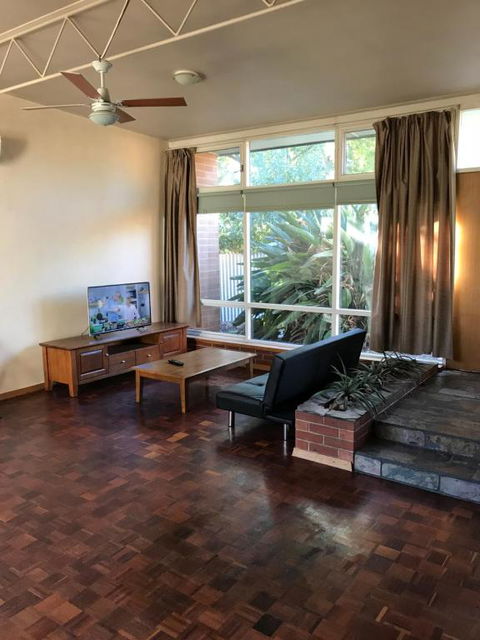 Paradise Grove - Your Accommodation 3