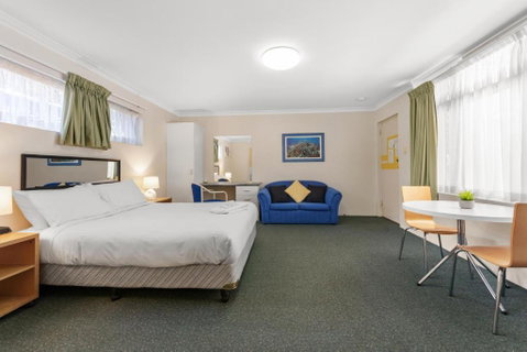 Paramount Motel - Your Accommodation 3