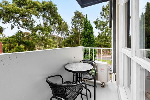 Peaceful 1-Bed Apartment Near The City Centre - Your Accommodation 1
