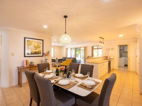Peaceful 4B2B Sweet Home W Backyard At Springfield - Your Accommodation 0