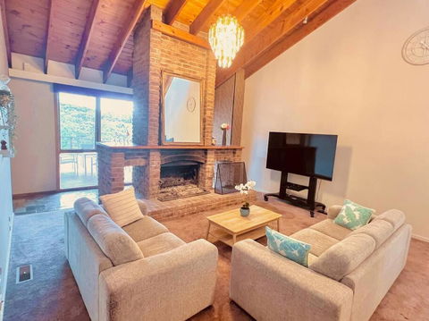 Peaceful Home In Forest - Your Accommodation 0