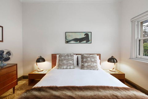 Parkside Hideaway - Beautiful Art Deco Near Zoo - Your Accommodation 3