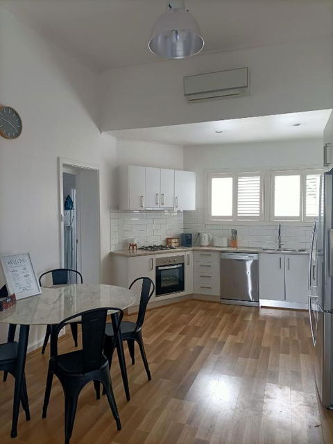 Peel Cottage - Your Accommodation 3