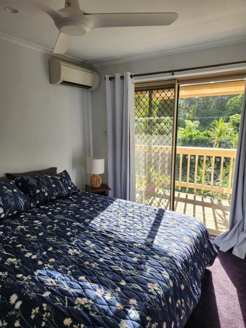 Poinciana Room - Your Accommodation 0