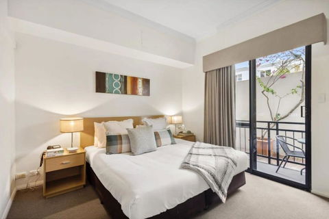 Perth Premium 1 Bedroom - Your Accommodation 0