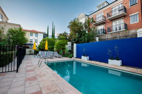 Perth Premium 1 Bedroom - Your Accommodation 3