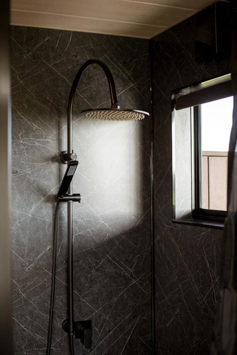 Peter The Tiny Cabin In Esperance - Your Accommodation 2