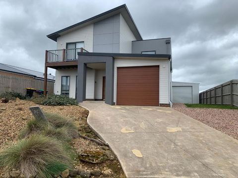 Peterborough Getaway - Your Accommodation 1