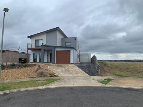 Peterborough Getaway - Your Accommodation 2