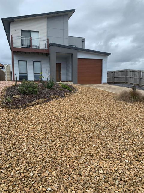 Peterborough Getaway - Your Accommodation 0