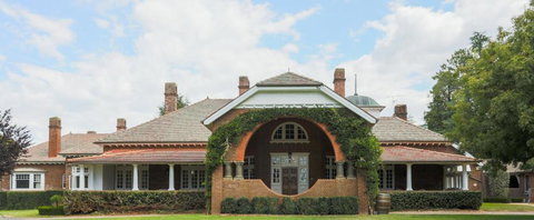 Petersons Armidale Winery And Guesthouse - Your Accommodation 0
