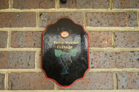 Petit Verdot Cottage - A Vineyard Retreat In Barossa Valley - Your Accommodation 2