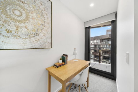 Phillip 2-Bed: Chic Interiors Amazing Amenities - Your Accommodation 3