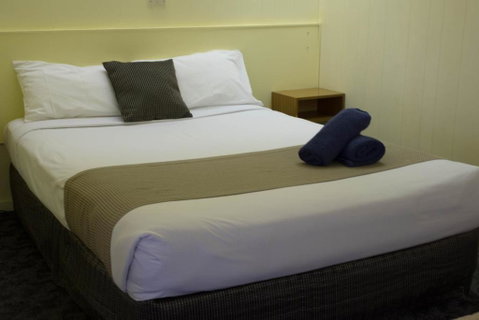 Pioneer Station Motor Inn - Your Accommodation 2