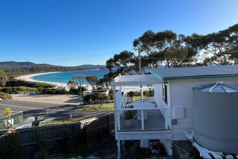 PIPI SHACK - Iconic Waterfront Shack Binalong Bay - Your Accommodation 0