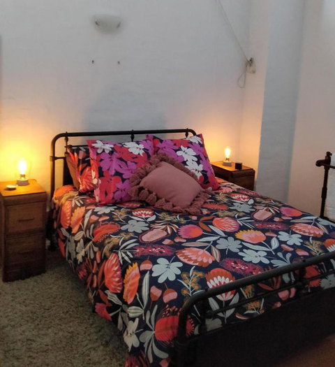 Pips On Mitchell - Beautiful Historic Apartment - Your Accommodation 1