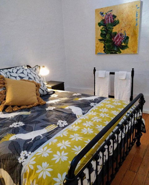 Pips On Mitchell - Beautiful Historic Apartment - Your Accommodation 0