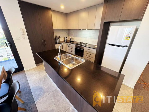 Posh In Phillip - 2bd 2bth Apt - Your Accommodation 1
