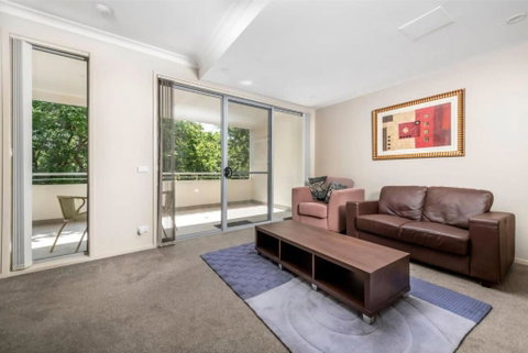 Quiet Apartment In Braddon ACT - Your Accommodation 2
