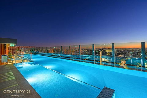 Premium 3Bed Luxury With Infinity Pool & Gym - Your Accommodation 1