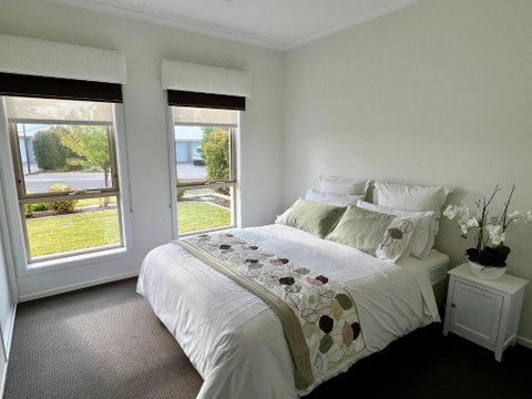 Premium Barossa Getaway - Your Accommodation 3