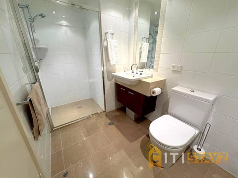 Pretty Penthouse - Close To ANU - Your Accommodation 2