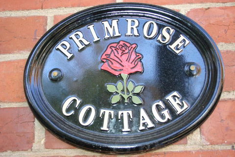 Primrose Cottage - Your Accommodation 0