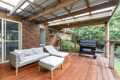 Private Holiday Home With Rain Forest Creek View - Your Accommodation 0