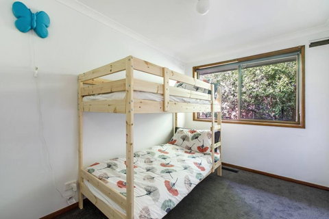 Private Holiday Home With Rain Forest Creek View - Your Accommodation 2