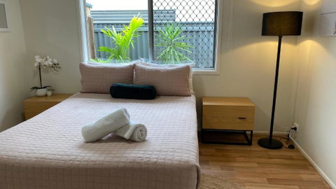 Private Guesthouse - Pet Friendly - Walk To Beach - Your Accommodation 2