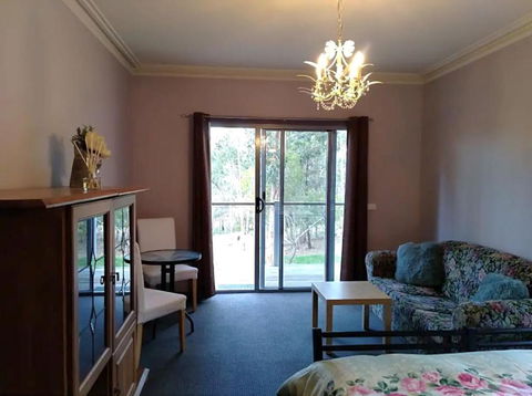 Purple House - Corner Spa, Views And Wildlife - Your Accommodation 3