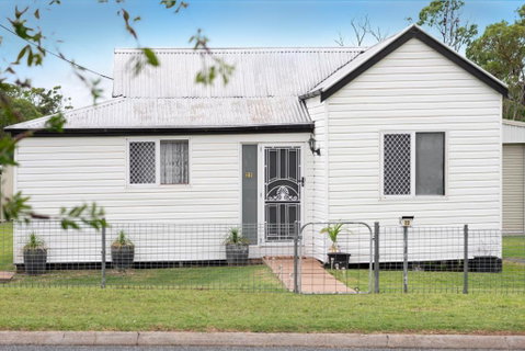 Quaint 2 Bedroom Fully Furnished Cottage - Your Accommodation 0