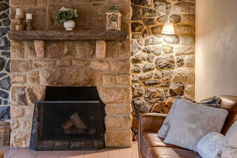 Quigtoo Cottage - Beautiful 4BR Stone Cottage L WiFi L Bath L Garden - Your Accommodation 3