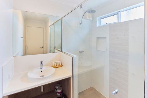 RAC Esperance Holiday Park - Your Accommodation 3