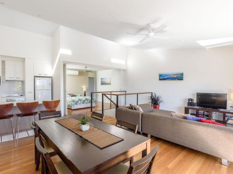 Rainbow Surf 4 - Your Accommodation 3
