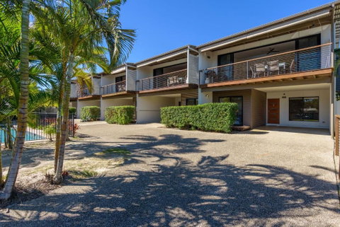 Rainbow Surf 5 - Your Accommodation 2